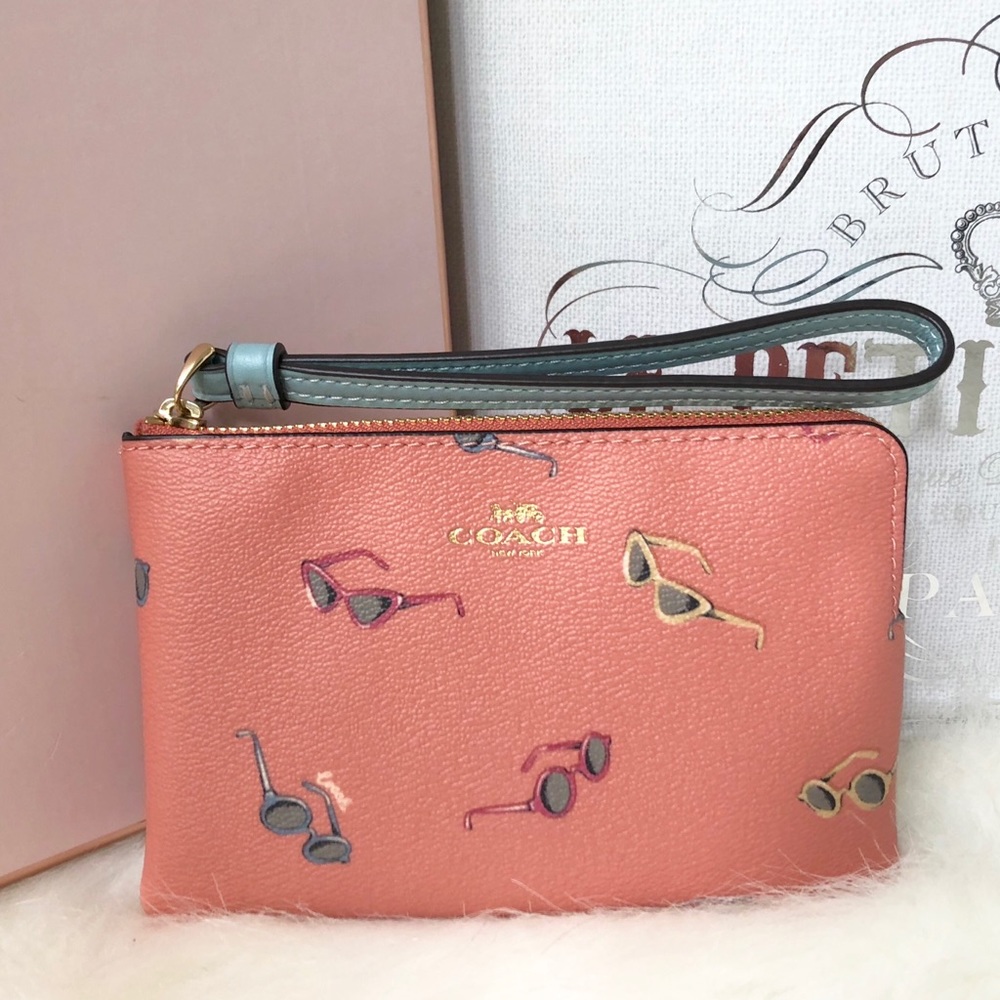 Coach NWT Sunglasses Print Wristlet - Picture 5 of 7